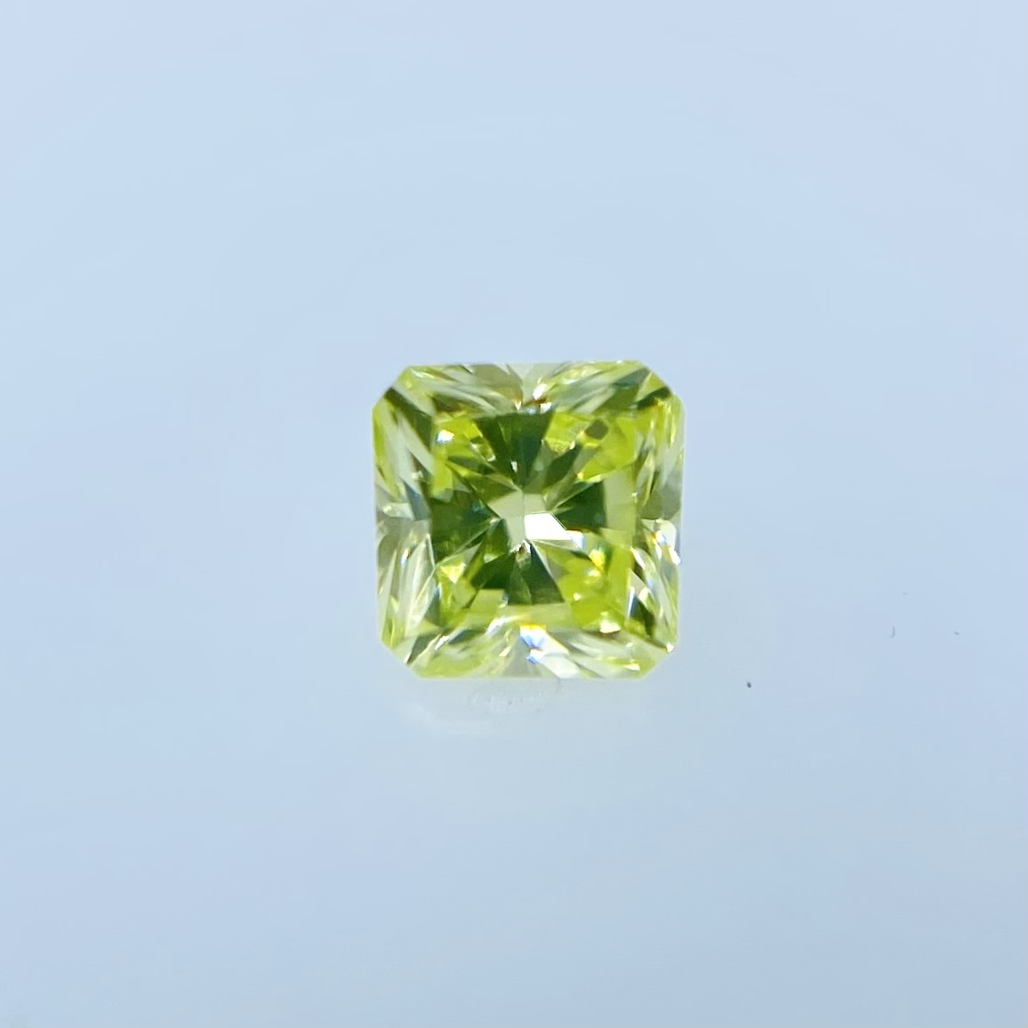 FANCY INTENSE YELLOW GREEN 0.169ct OV/RT2081/CGL-