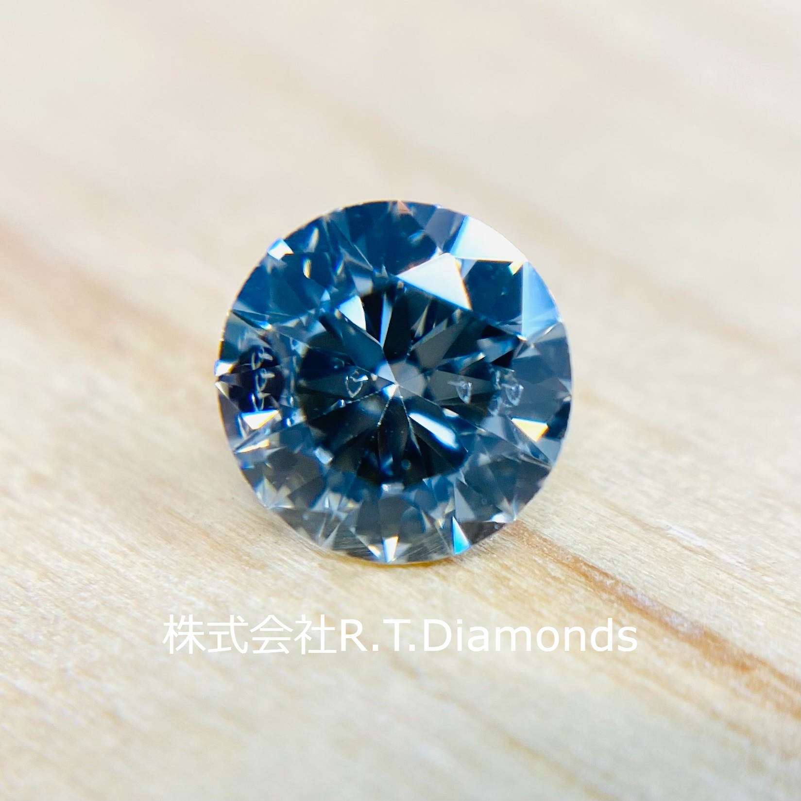 FANCY LIGHT YELLOWISH GRAY 0.276ct RD/RT1597/CGL | 商品｜R.T.